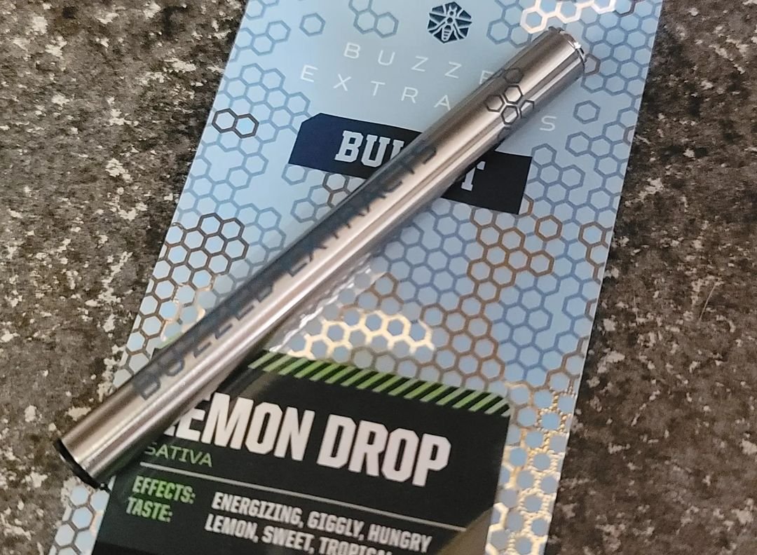 Blue Dream Lemon Drop THC Disposable Vape Pens in Canada